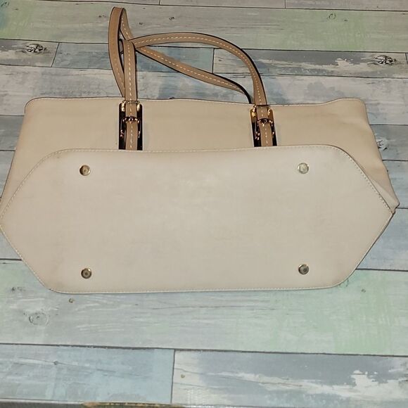 Larger Boutique Purse - Picture 2 of 5